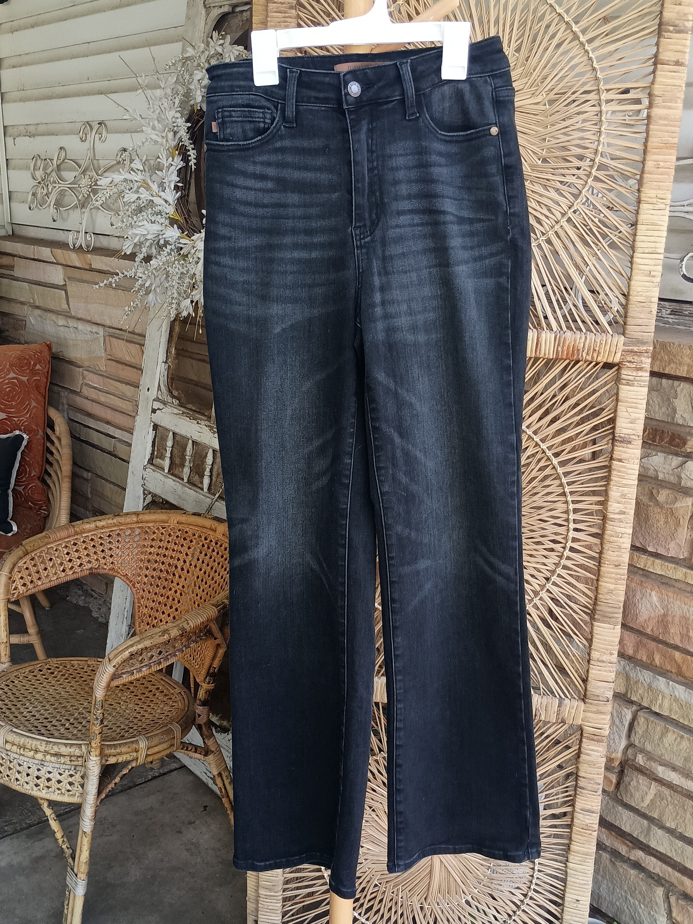 Judy Blue Washed Black Straight-Leg Jeans_7/28